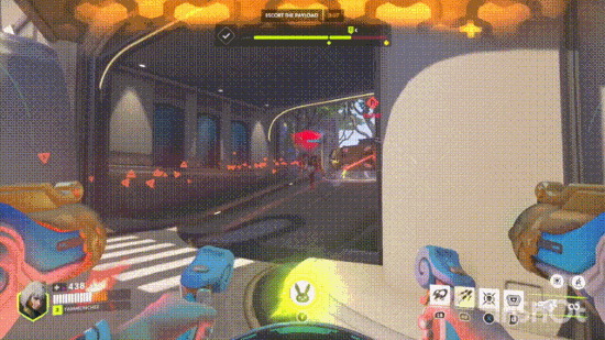 会飞还能拉人：玩家吐槽《守望先锋》这只猫太超模