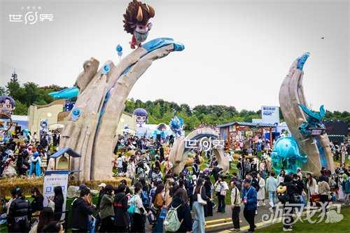 王者荣耀十周年重磅官宣，IP新游《王者荣耀世界》2026年春天与玩家见面