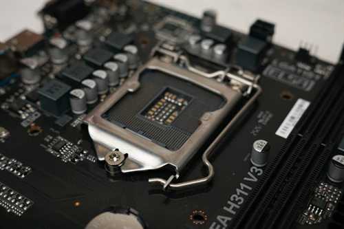 法国人做的JRPG怎么样？用艾尔莎EA H311V3体验《光与影：33号远征队》