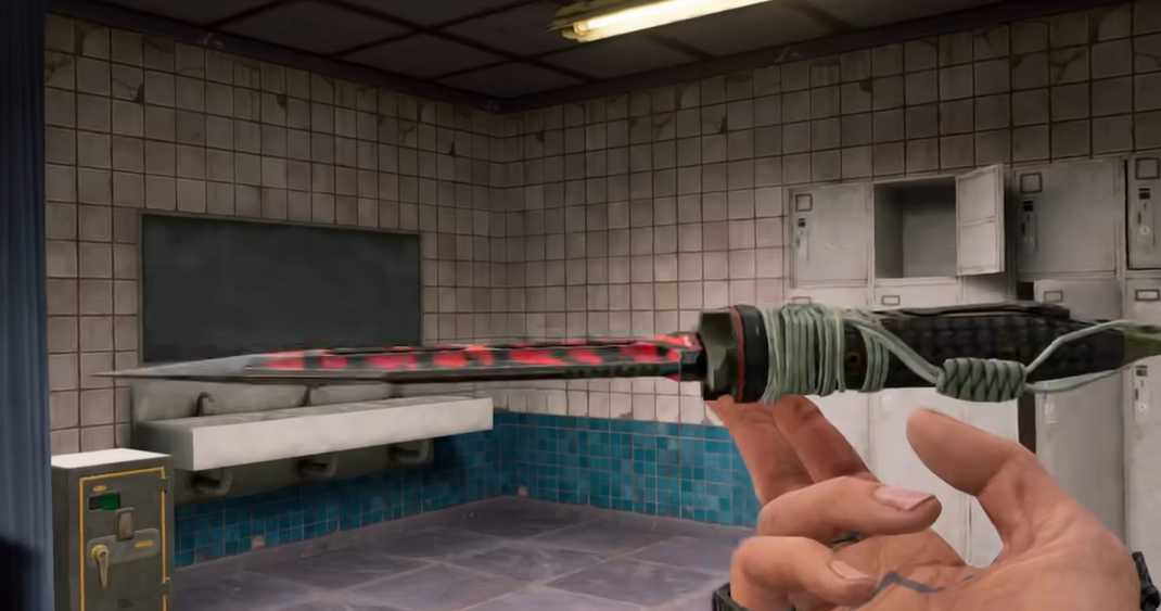 暗区突围军刀和工兵铲哪个好